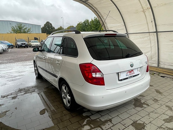 Skoda Fabia 2 of 30