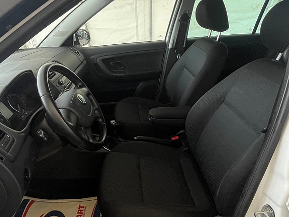 Skoda Fabia 6 of 30