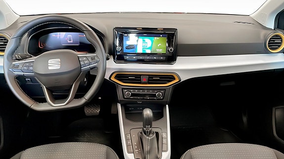 Seat Arona 10 of 12