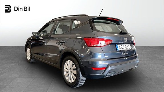 Seat Arona 3 of 12