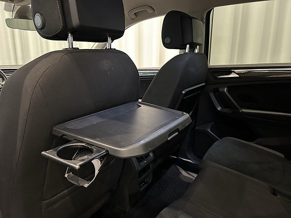 Volkswagen Tiguan Allspace 9 of 19