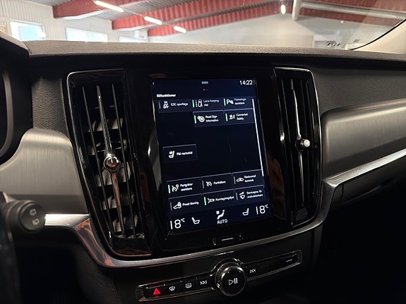 Volvo V90 Cross Country 15 of 18
