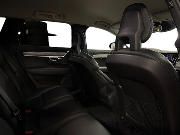 Volvo V90 Cross Country 10 of 18