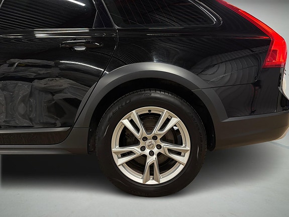 Volvo V90 Cross Country 6 of 18