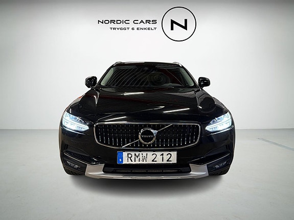 Volvo V90 Cross Country 4 of 18