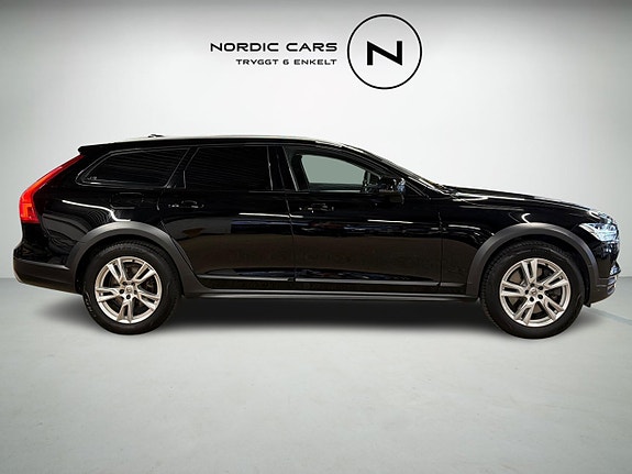 Volvo V90 Cross Country 5 of 18
