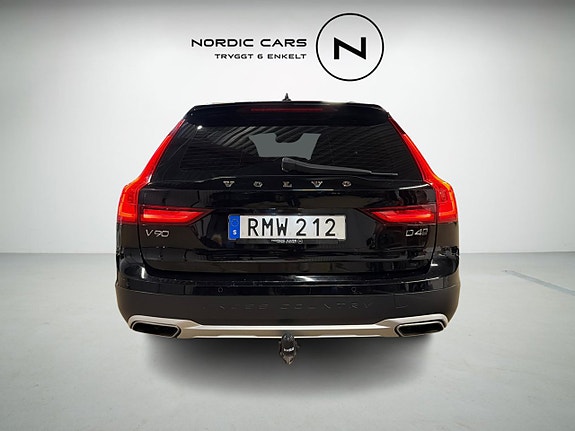 Volvo V90 Cross Country 3 of 18