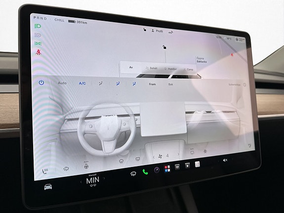 Tesla Model Y 23 of 30