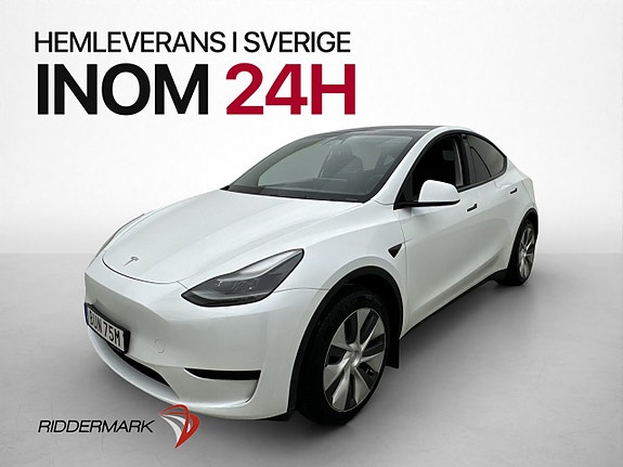 Tesla Model Y 4 of 30