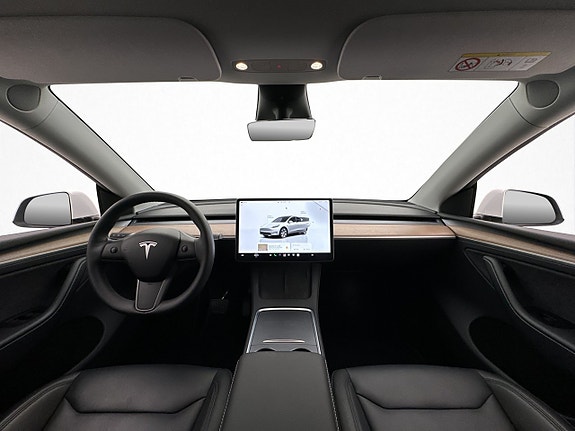 Tesla Model Y 15 of 30