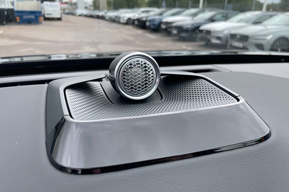 Volvo ES90 13 of 18