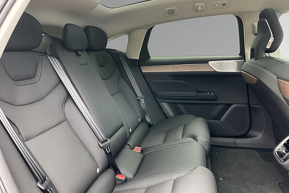 Volvo ES90 11 of 18