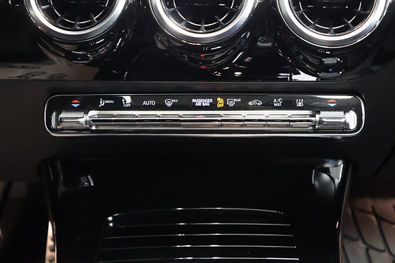 Mercedes-Benz A250 e 22 of 26