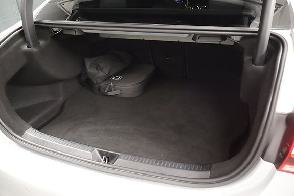 Mercedes-Benz A250 e 15 of 26