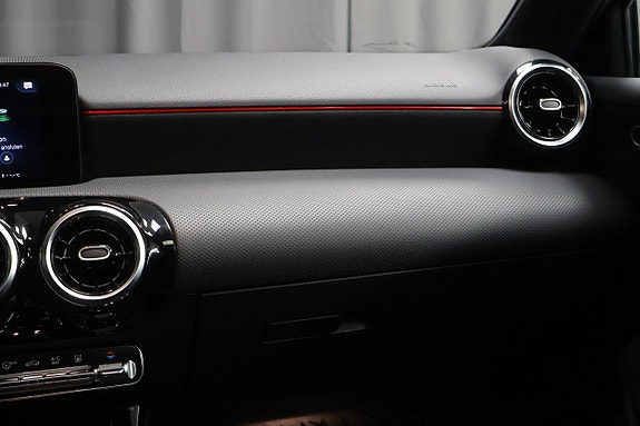 Mercedes-Benz A250 e 24 of 26