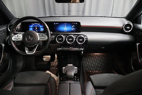 Mercedes-Benz A250 e 16 of 26