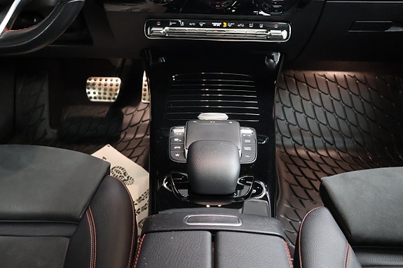 Mercedes-Benz A250 e 23 of 26