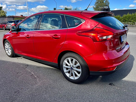Ford Focus 5 of 11