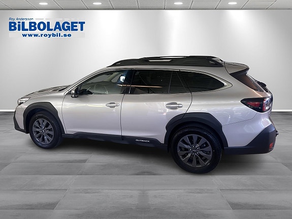 Subaru Outback 2 of 11