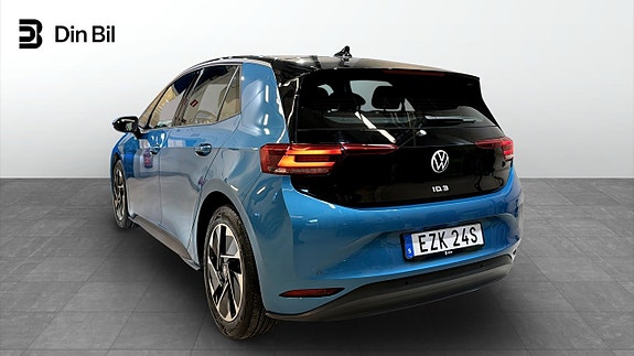 Volkswagen ID.3 3 of 18