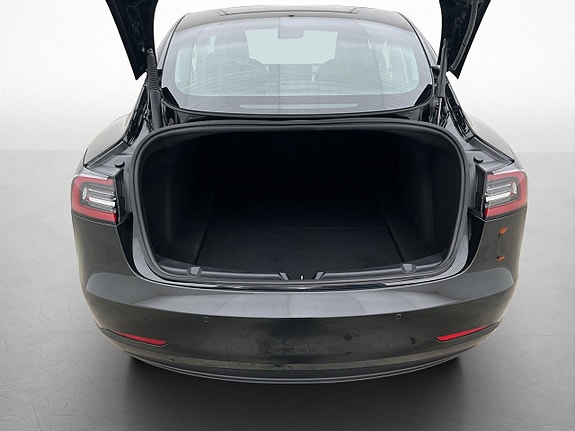 Tesla Model 3 17 of 30