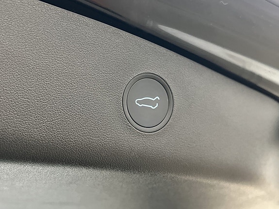 Tesla Model 3 18 of 30