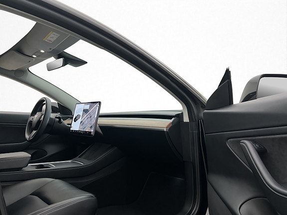 Tesla Model 3 15 of 30