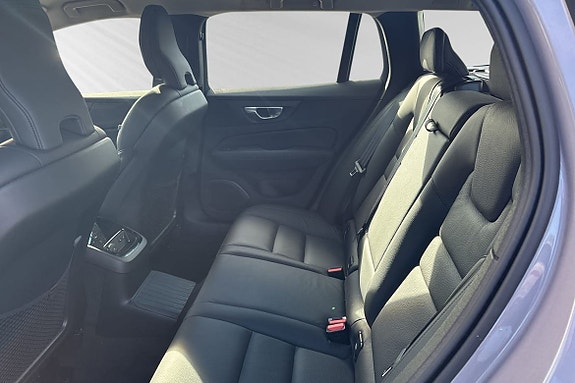 Volvo V60 8 of 14