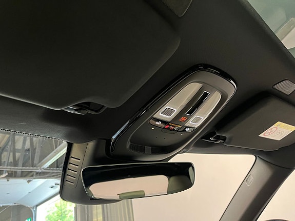 Volvo XC90 18 of 20