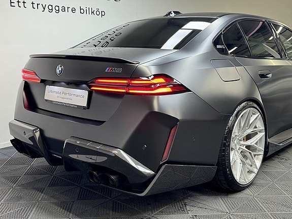 BMW M5 8 of 27