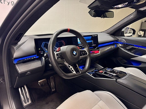 BMW M5 11 of 27