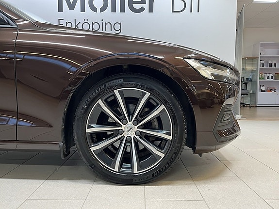 Volvo V60 4 of 20