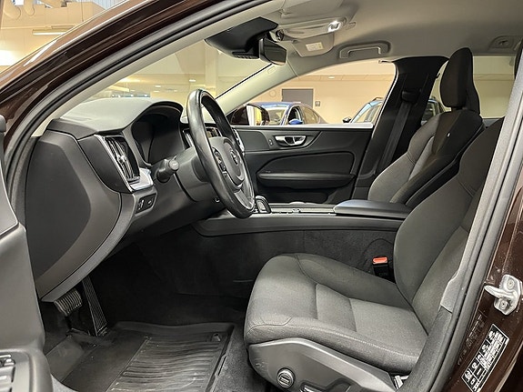 Volvo V60 8 of 20