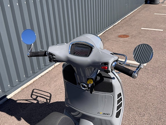 Piaggio Vespa GTS 300 UPPGRADERAD 3 of 7