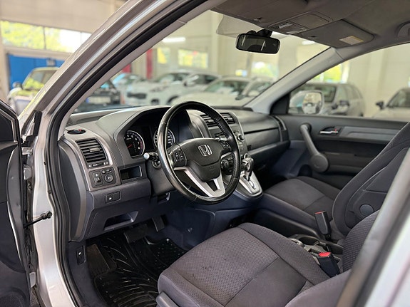 Honda CR-V 8 of 14