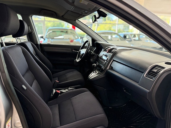 Honda CR-V 9 of 14