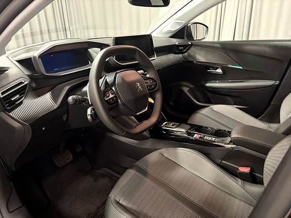 Peugeot 208 6 of 12