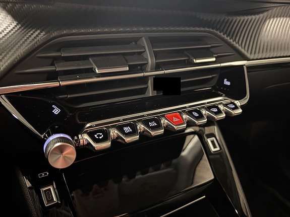 Peugeot 208 9 of 12