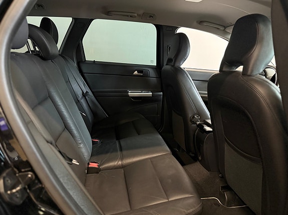 Volvo V50 12 of 13