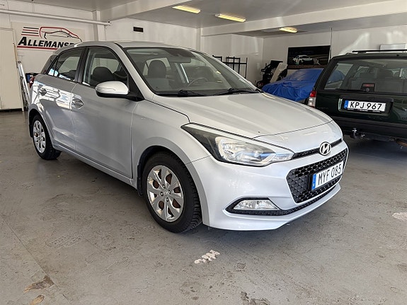 Hyundai i20 4 of 10
