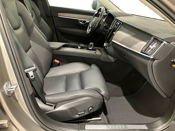 Volvo V90 Cross Country 5 of 14