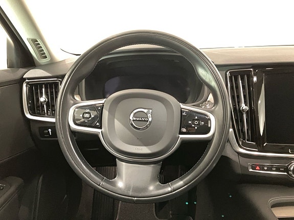 Volvo V90 Cross Country 11 of 14