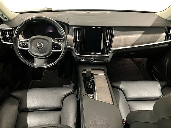 Volvo V90 Cross Country 6 of 14