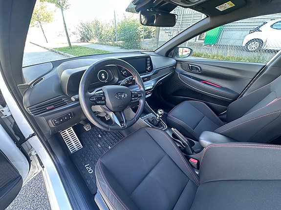 Hyundai i20 3 of 10