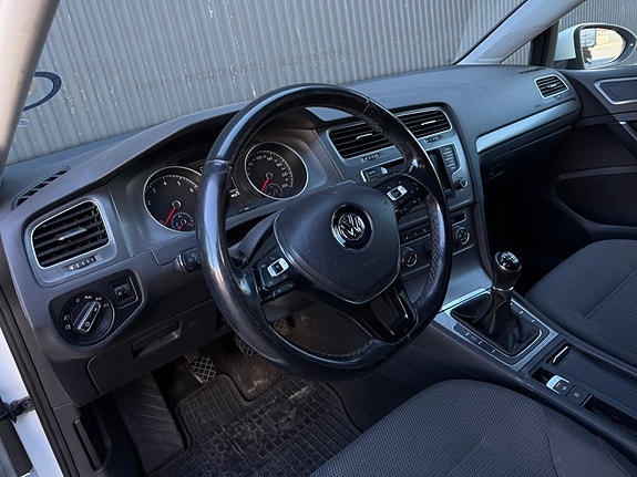Volkswagen Golf VII 9 of 10