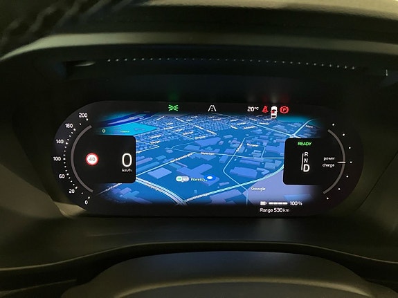 Volvo XC40 12 of 16