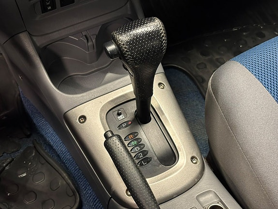 Toyota RAV4 17 of 21