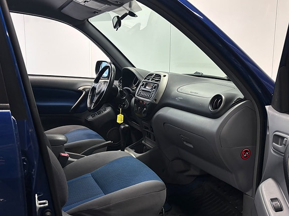 Toyota RAV4 19 of 21