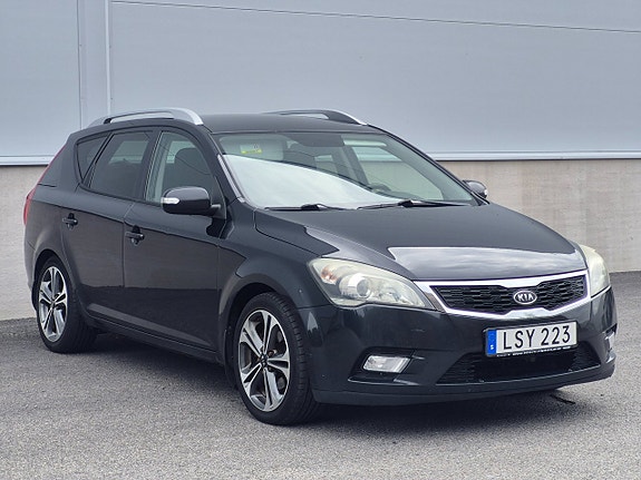 Kia Ceed 3 of 8