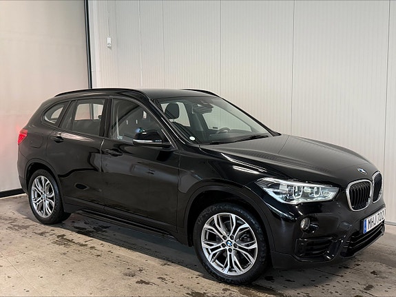 BMW X1 2 of 18